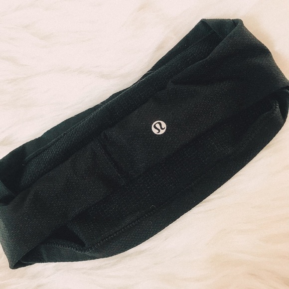 lululemon athletica Accessories - Lululemon Black Workout Headband